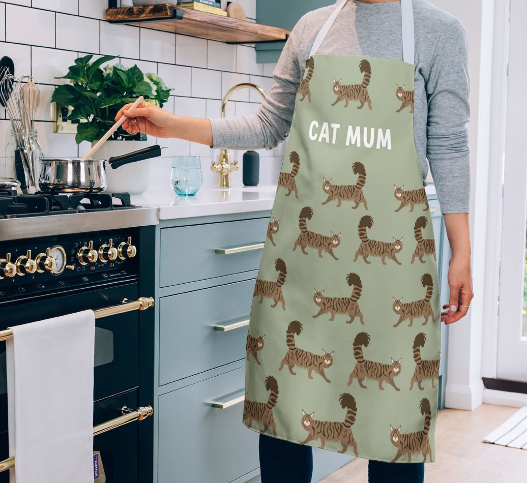 'Cat Mum: Personalised {breedShortName} Apron