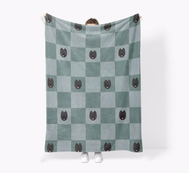 'Checkboard' - Personalised Sherpa Fleece Blanket with {breedFullName} Yappicon