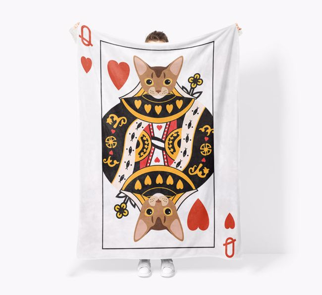 'Queen Of Hearts' - Personalized Sherpa Fleece Blanket with {breedFullName} Yappicon