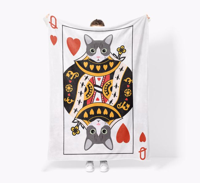 'Queen Of Hearts' - Personalised Sherpa Fleece Blanket with {breedFullName} Yappicon