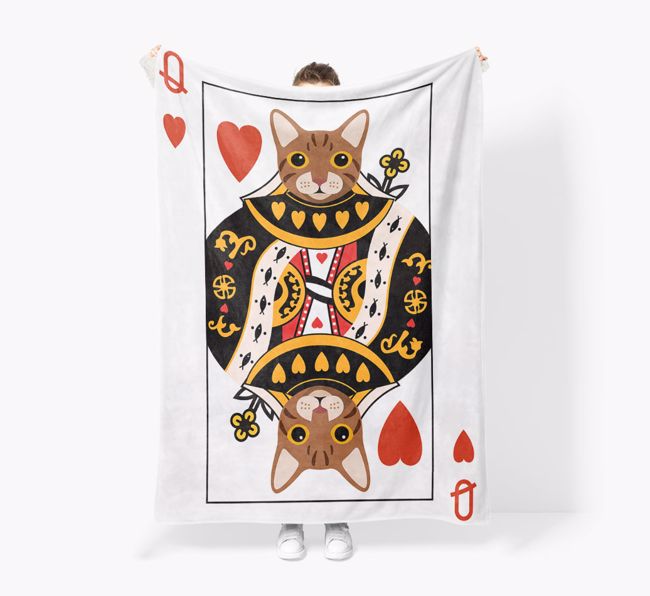 'Queen Of Hearts' - Personalised Sherpa Fleece Blanket with {breedFullName} Yappicon