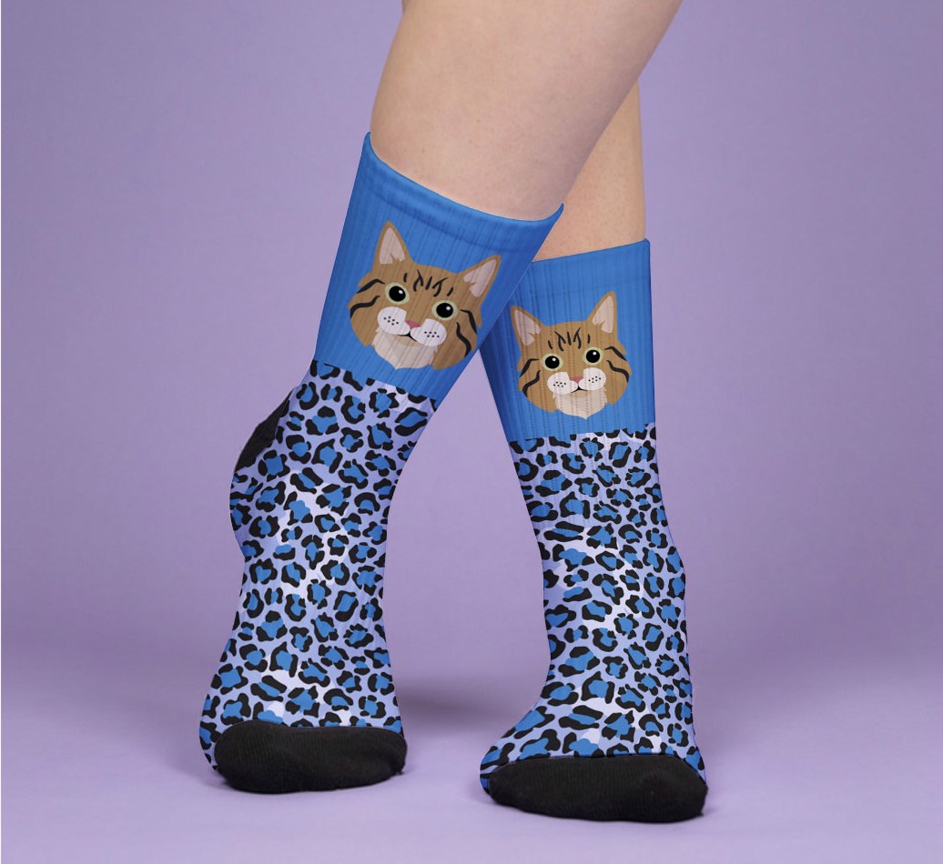 Leopard Print: Personalised {breedFullName} Socks - woman's feet on purple background