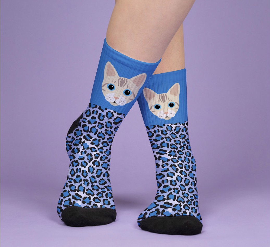 Leopard Print: Personalised {breedFullName} Socks - woman's feet on purple background